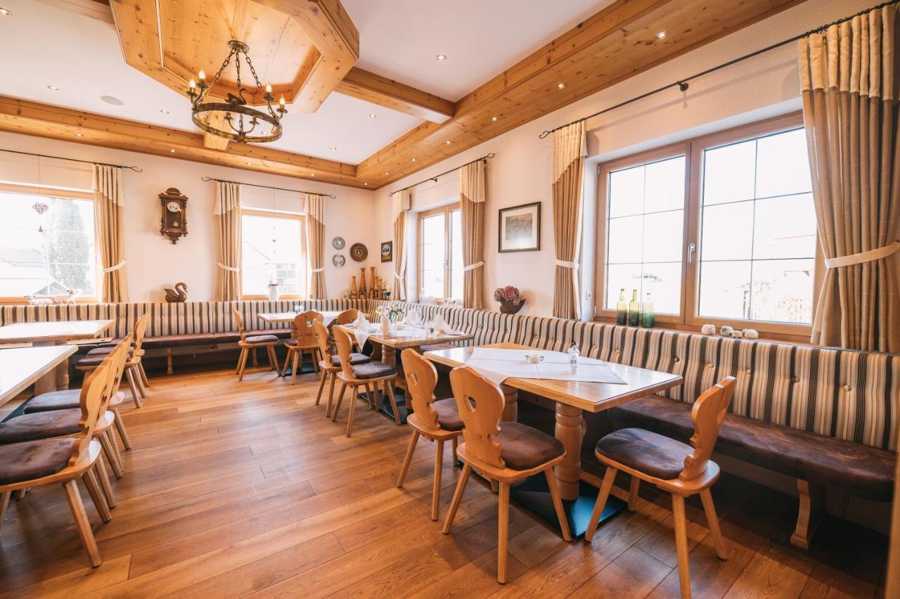 Gasthof Drei Schwanen Langenwetzendorf ภายนอก รูปภาพ